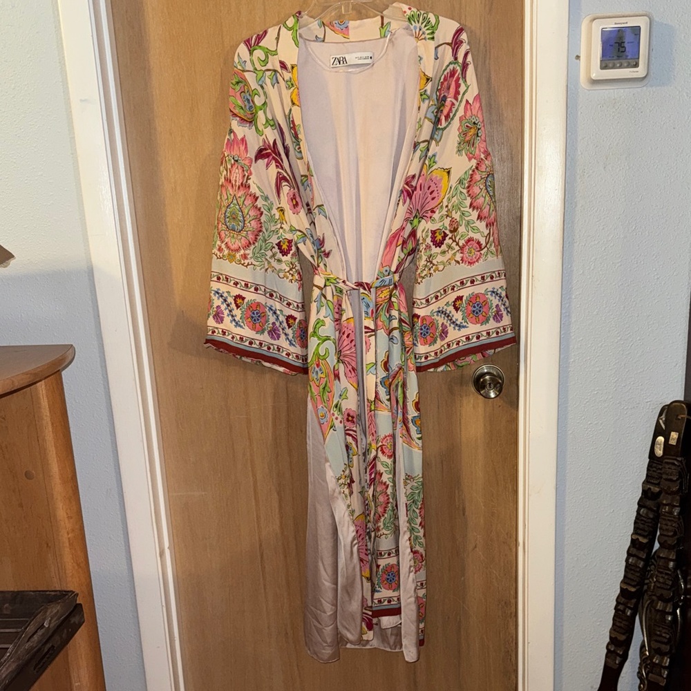 Zara Vibrant Floral Colorful Kimono Style Belted Long Robe Lined Viscose